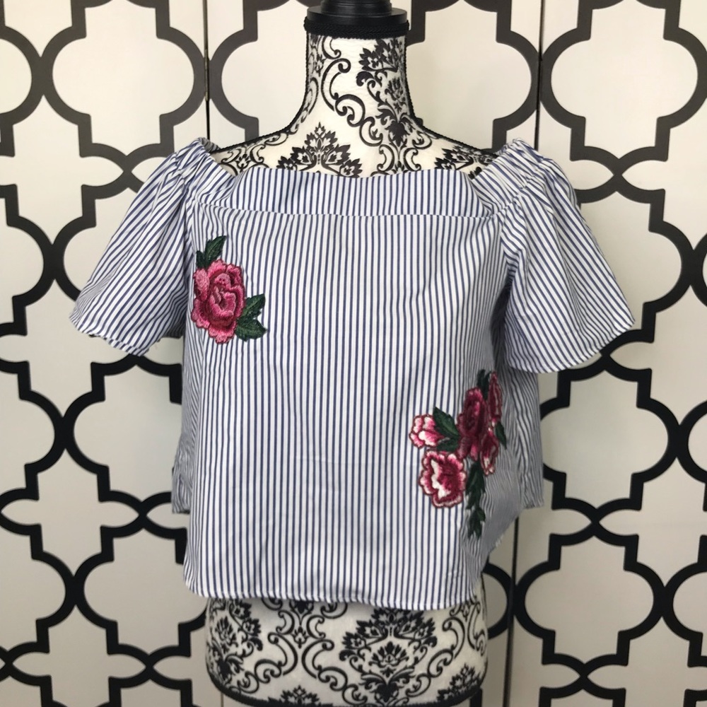 NWT Style House Blue Short Sleeve Blouse